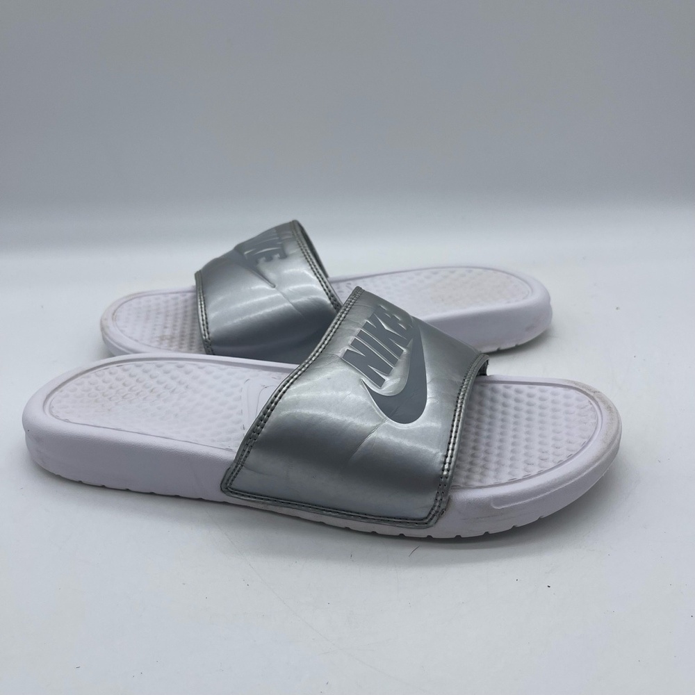 Nike Benassi JDI 343881-107 Women's Size 8 Slides White/Grey Slip On Flip Flops